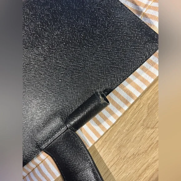 🌸SALE🌸Louis Vuitton Epi Black Agenda GM with new 2026 refill - Picture 12 of 16
